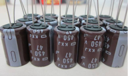 分析下黑金剛電容和紅寶石電容哪種好？